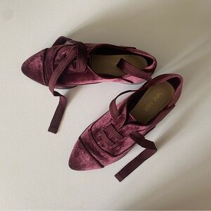 Nine West velvet Oxfords lace up 6.5